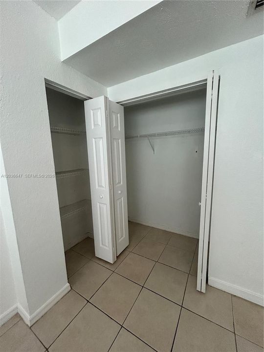 В аренду: $1,950 (1 спален, 1 ванн, 10243 Квадратных фут)