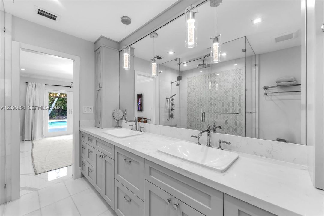 For Sale: $2,650,000 (4 beds, 4 baths, 2504 Square Feet)