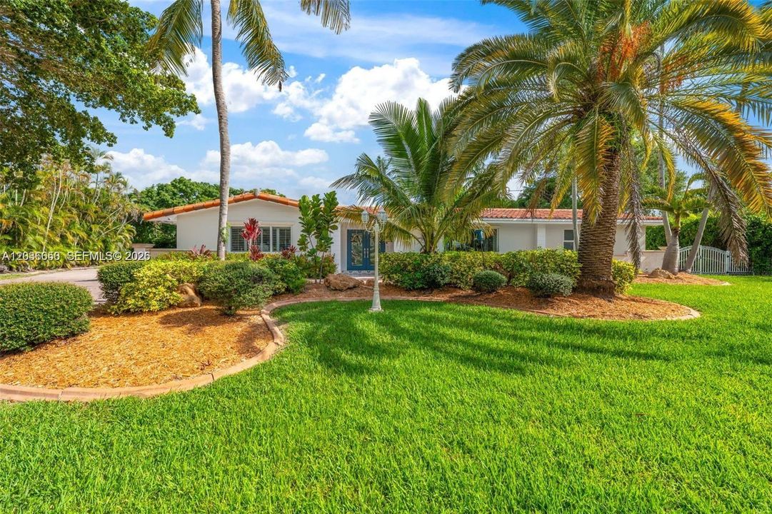 For Sale: $2,650,000 (4 beds, 4 baths, 2504 Square Feet)