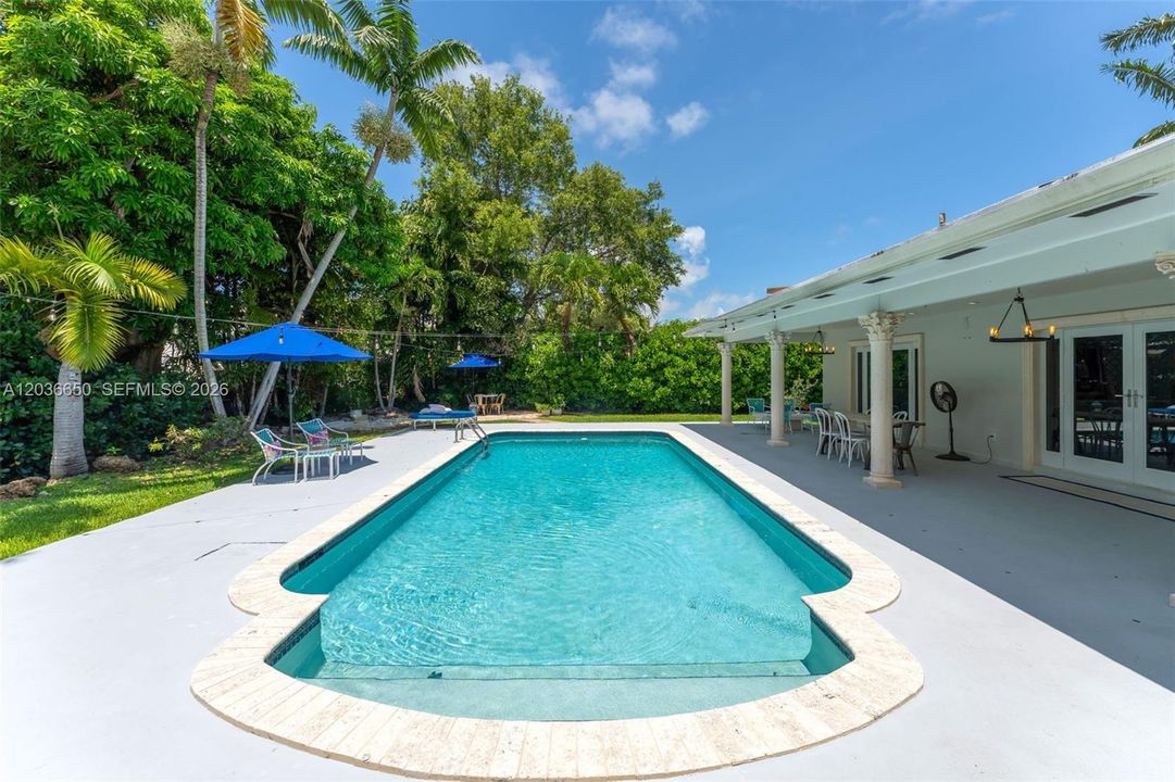 For Sale: $2,650,000 (4 beds, 4 baths, 2504 Square Feet)