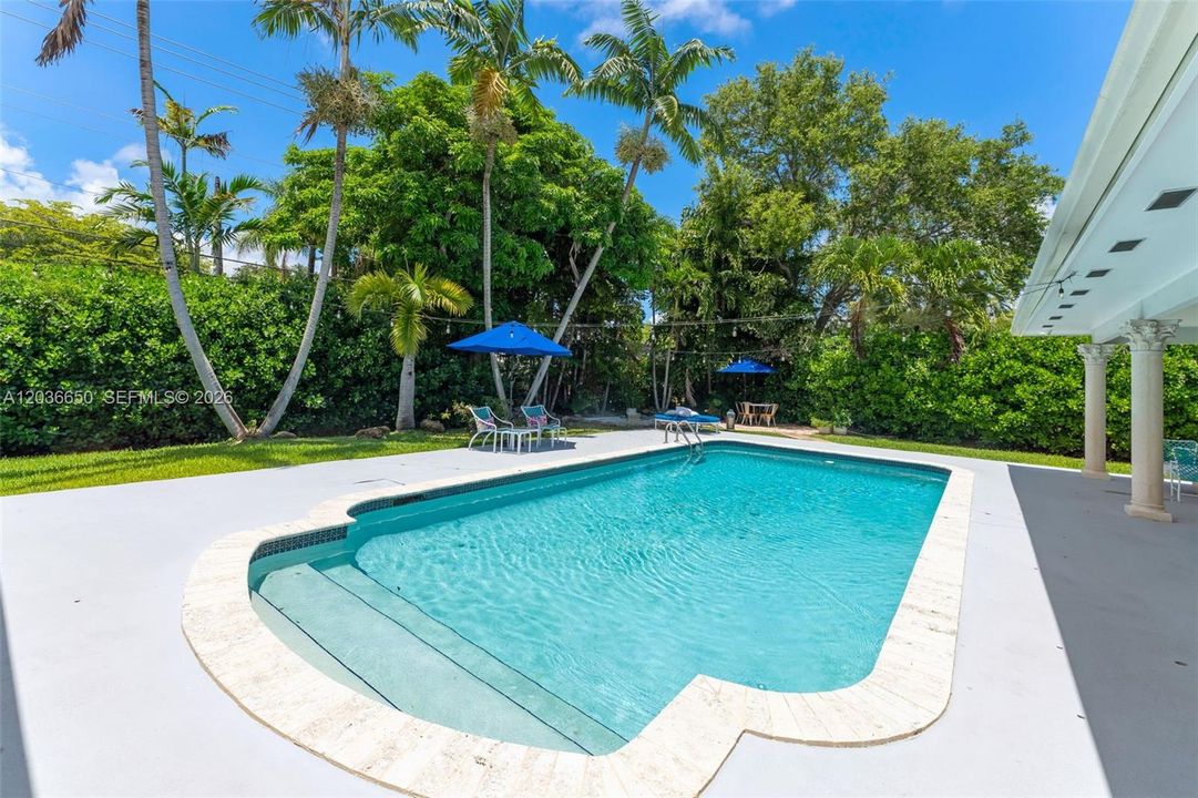 For Sale: $2,650,000 (4 beds, 4 baths, 2504 Square Feet)