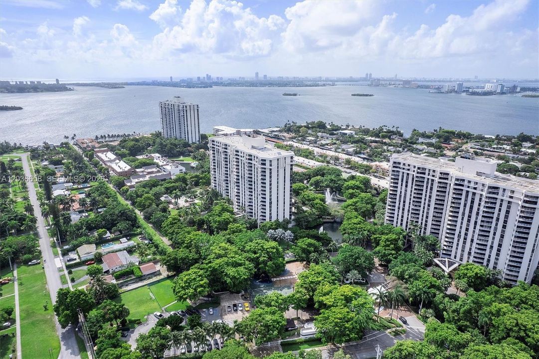 For Sale: $475,000 (2 beds, 2 baths, 1538 Square Feet)