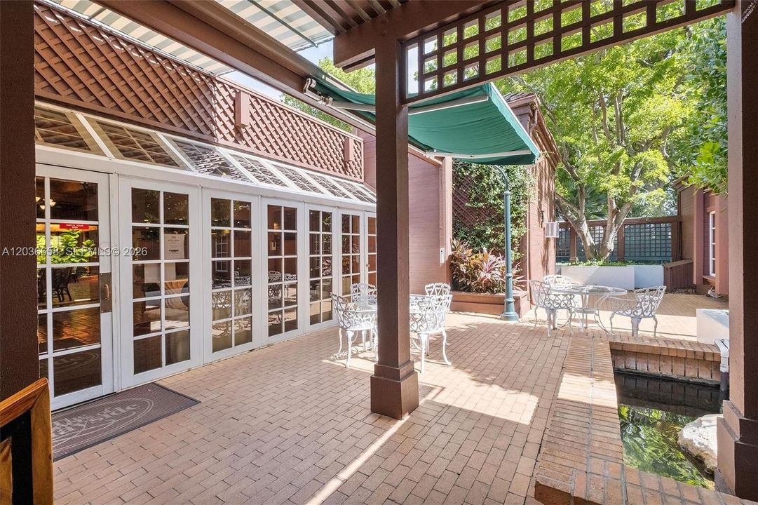 For Sale: $475,000 (2 beds, 2 baths, 1538 Square Feet)