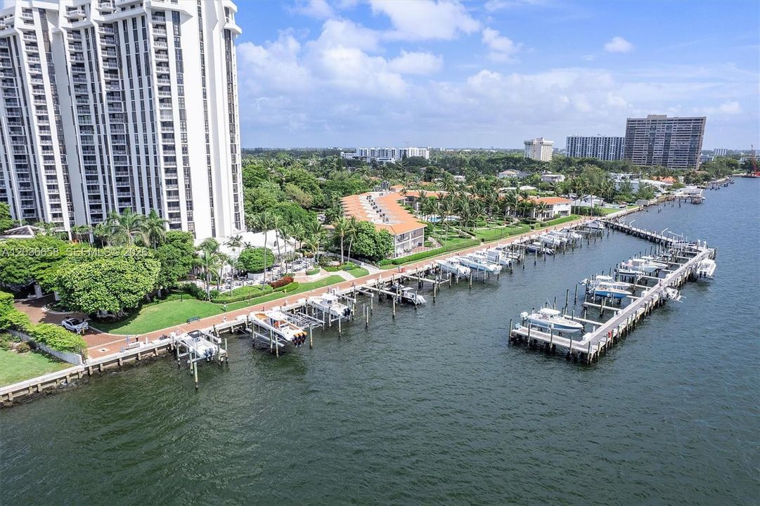 For Sale: $475,000 (2 beds, 2 baths, 1538 Square Feet)