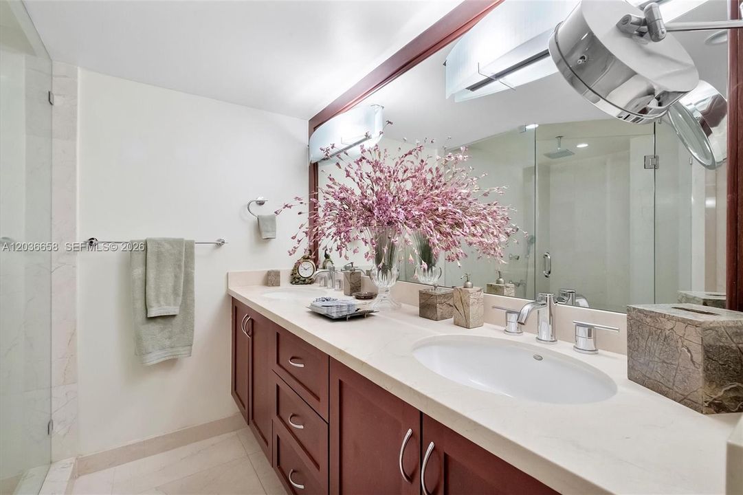 For Sale: $475,000 (2 beds, 2 baths, 1538 Square Feet)