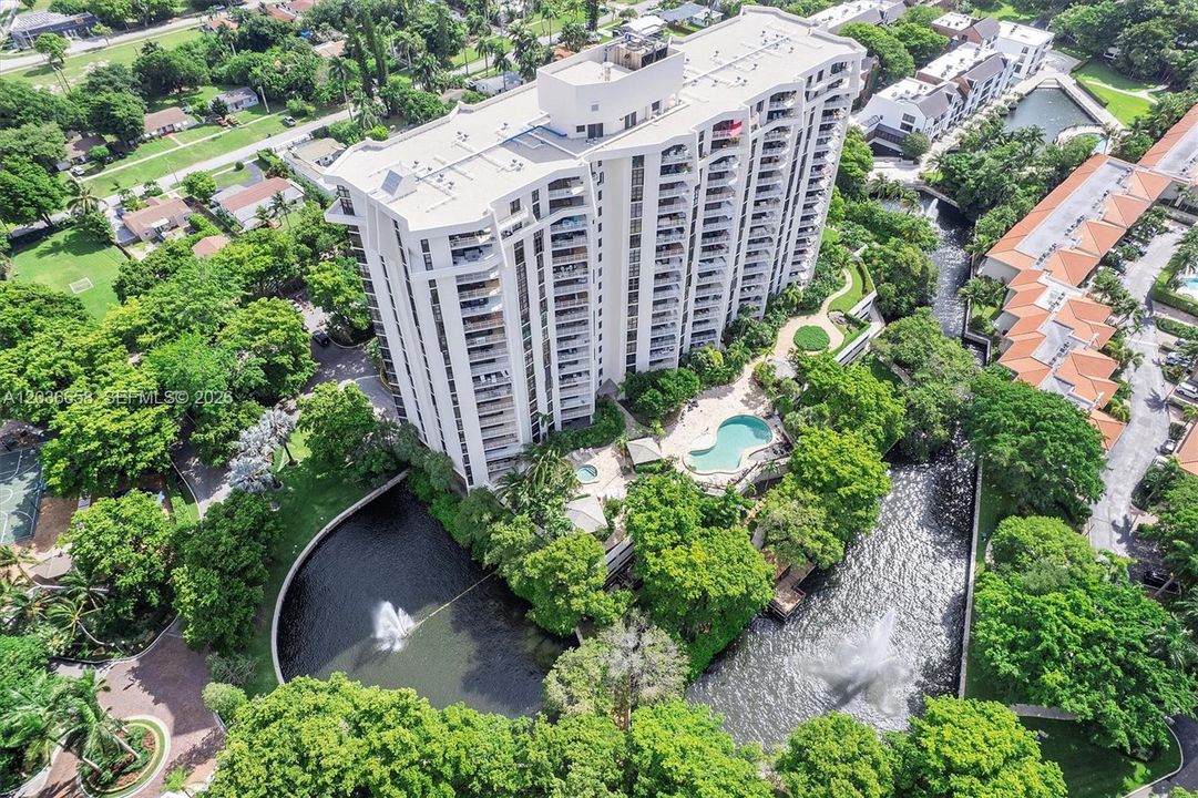 For Sale: $475,000 (2 beds, 2 baths, 1538 Square Feet)