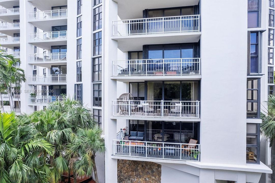 For Sale: $475,000 (2 beds, 2 baths, 1538 Square Feet)