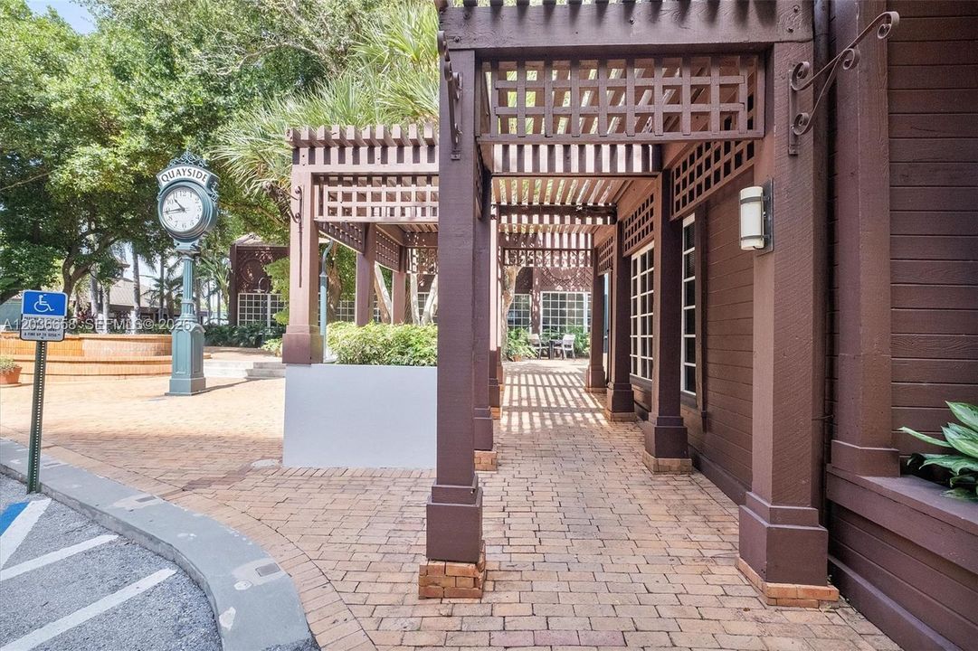 For Sale: $475,000 (2 beds, 2 baths, 1538 Square Feet)