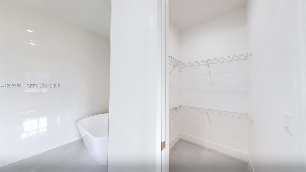 For Rent: $2,200 (3 beds, 2 baths, 1635 Square Feet)