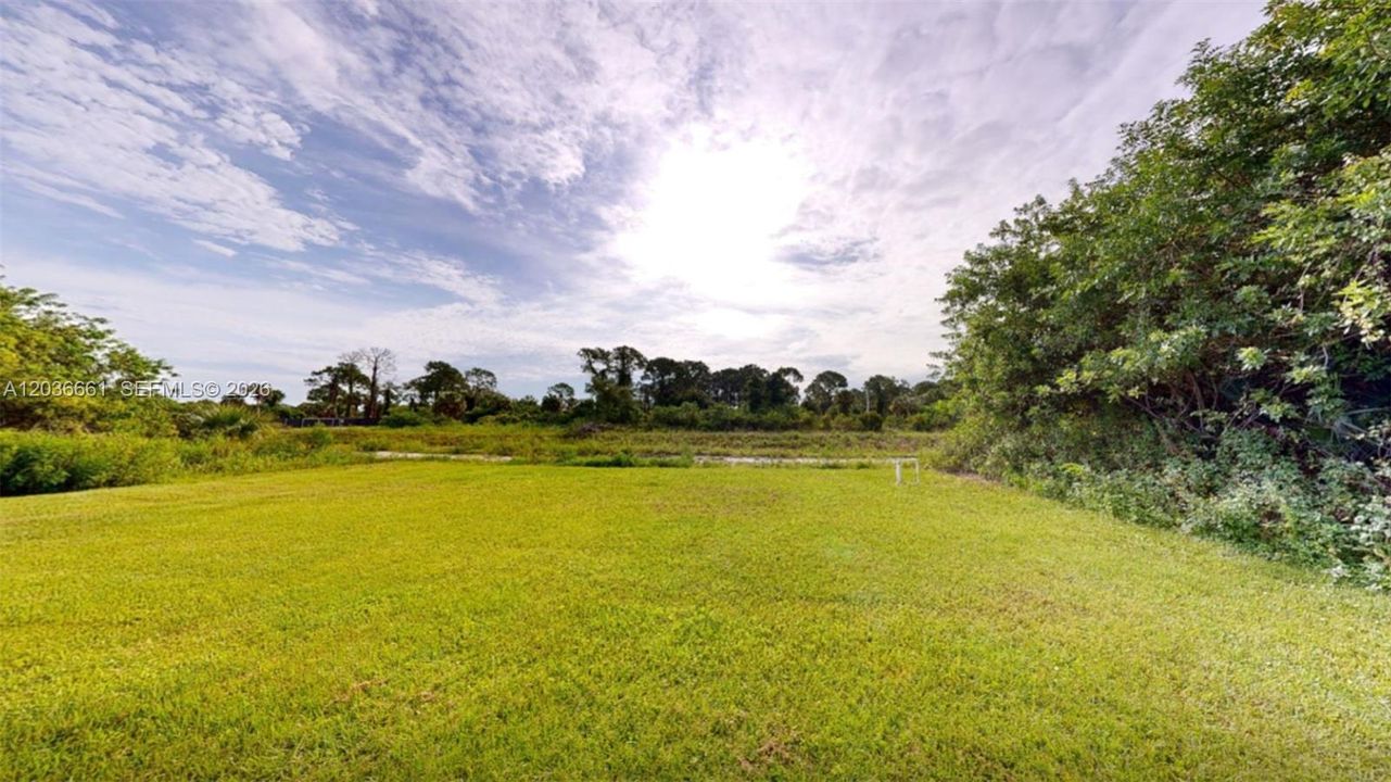 For Rent: $2,200 (3 beds, 2 baths, 1635 Square Feet)