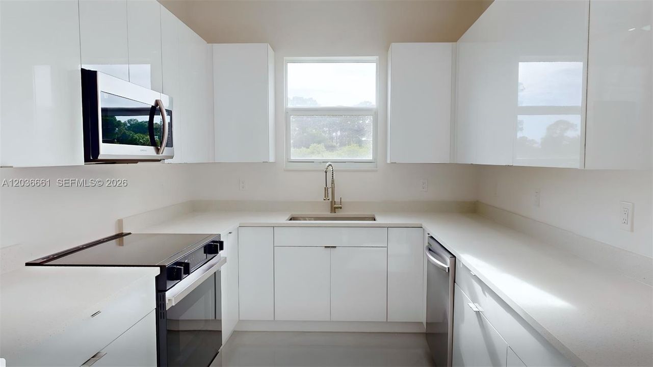 For Rent: $2,200 (3 beds, 2 baths, 1635 Square Feet)