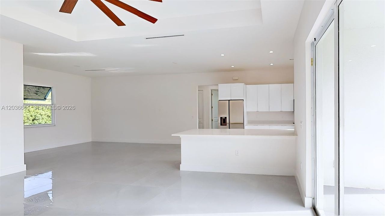 For Rent: $2,200 (3 beds, 2 baths, 1635 Square Feet)