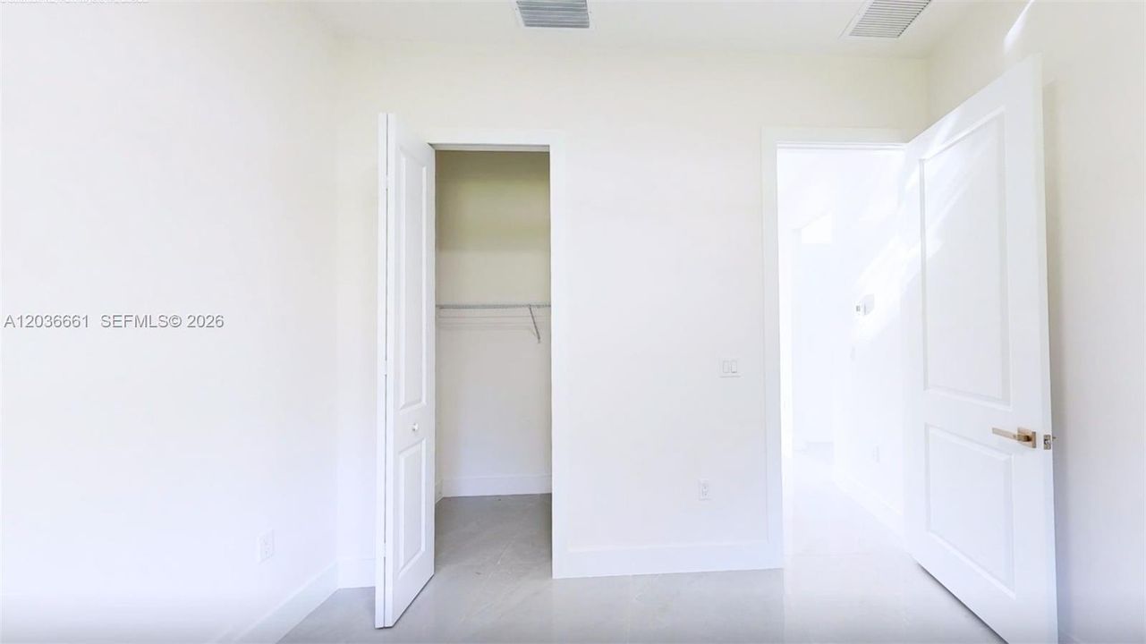 For Rent: $2,200 (3 beds, 2 baths, 1635 Square Feet)