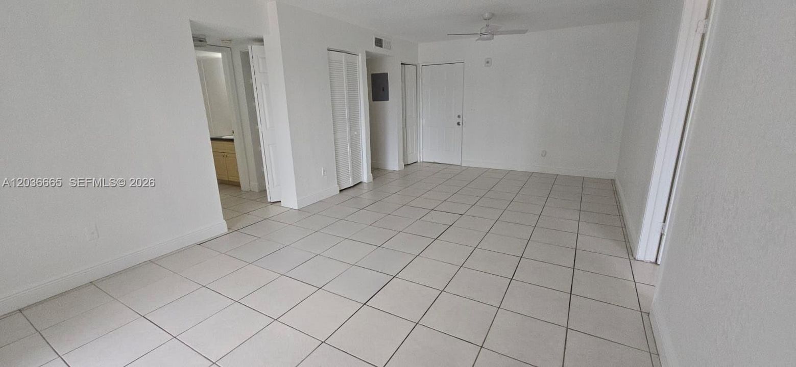 В аренду: $1,850 (2 спален, 2 ванн, 980 Квадратных фут)