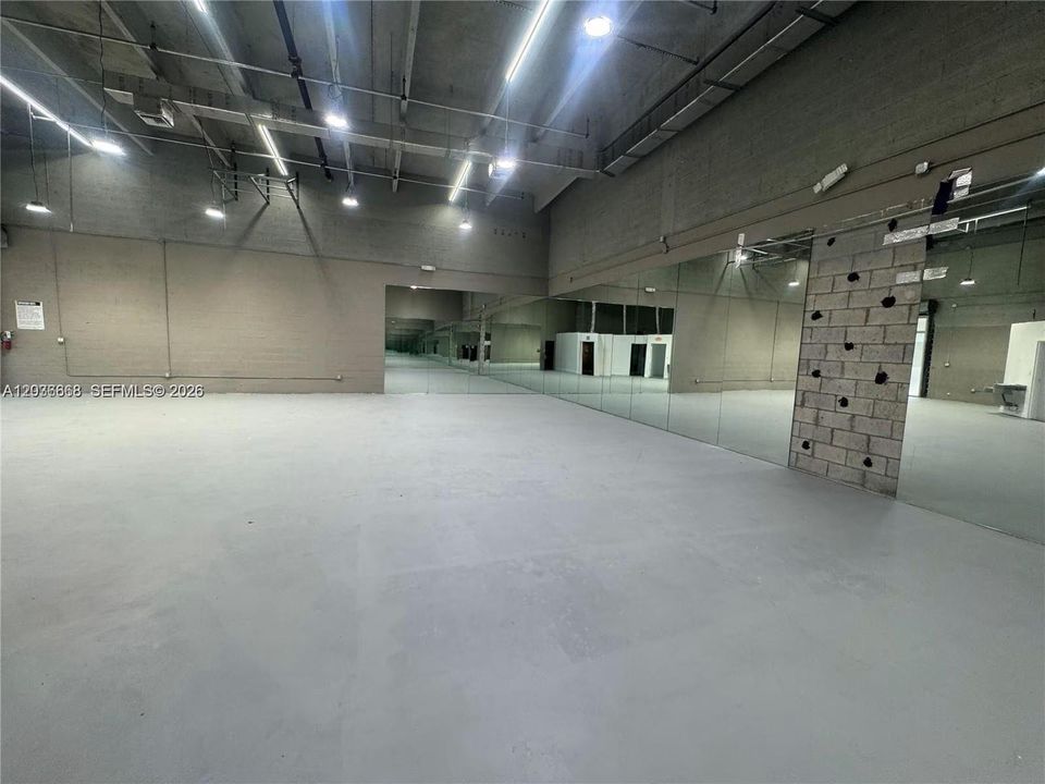For Rent: $6,950 (0 beds, 0 baths, 0 Square Feet)