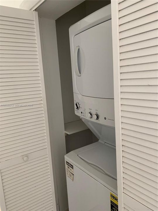For Rent: $4,100 (3 beds, 2 baths, 1851 Square Feet)
