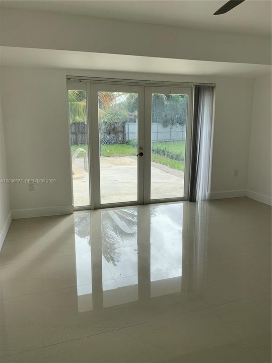 For Rent: $4,100 (3 beds, 2 baths, 1851 Square Feet)