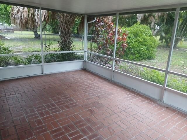Alamanda patio