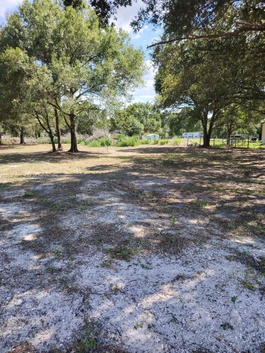 待售: $85,000 (0.95 acres)