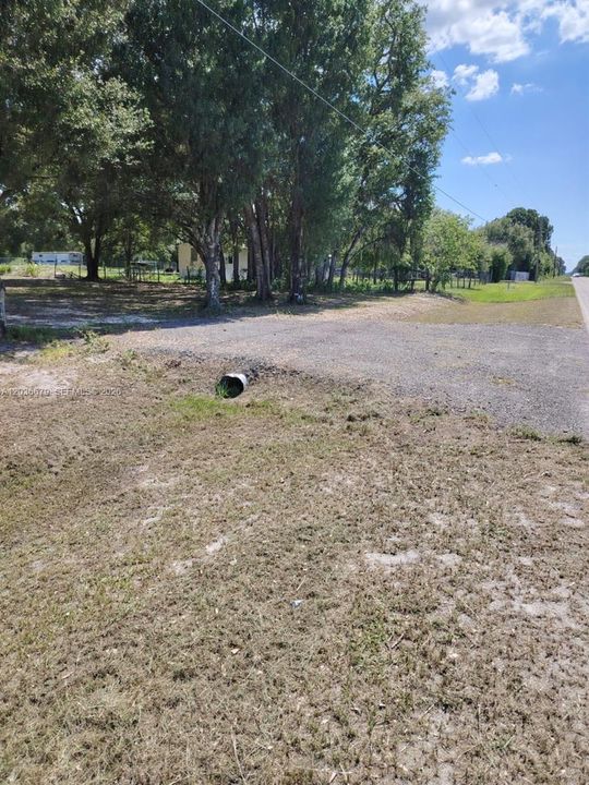 待售: $85,000 (0.95 acres)