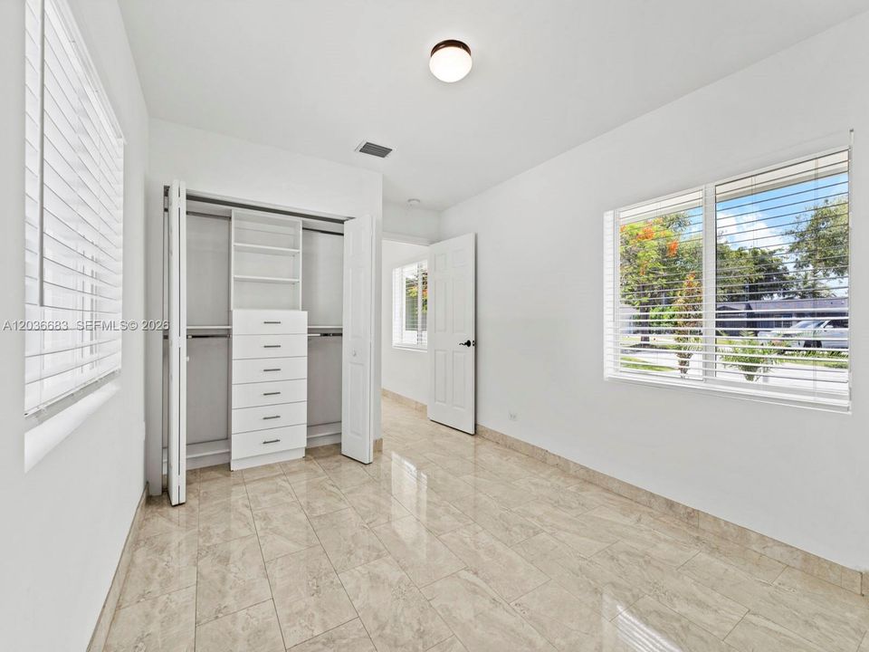 For Rent: $4,850 (4 beds, 2 baths, 2002 Square Feet)