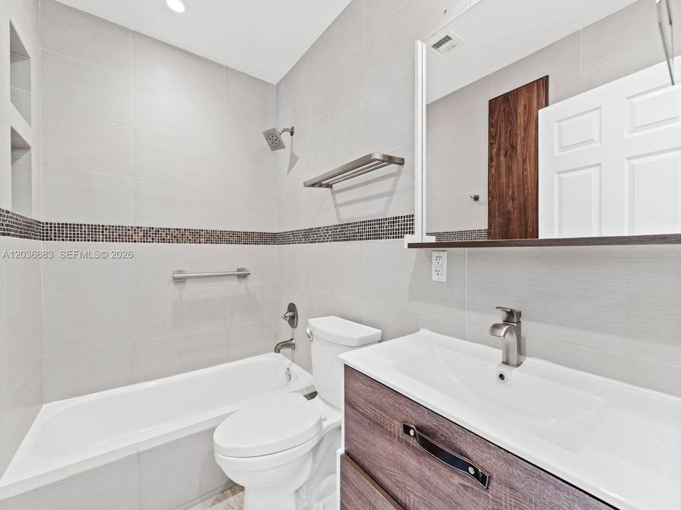 For Rent: $4,850 (4 beds, 2 baths, 2002 Square Feet)