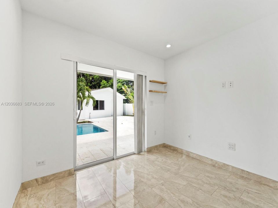 For Rent: $4,850 (4 beds, 2 baths, 2002 Square Feet)