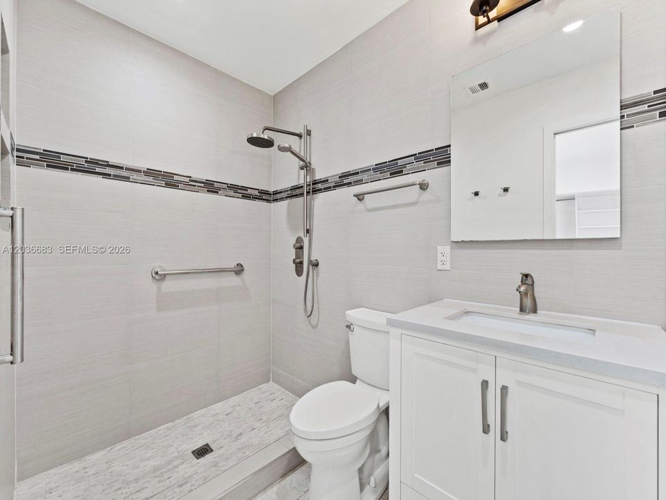 For Rent: $4,850 (4 beds, 2 baths, 2002 Square Feet)
