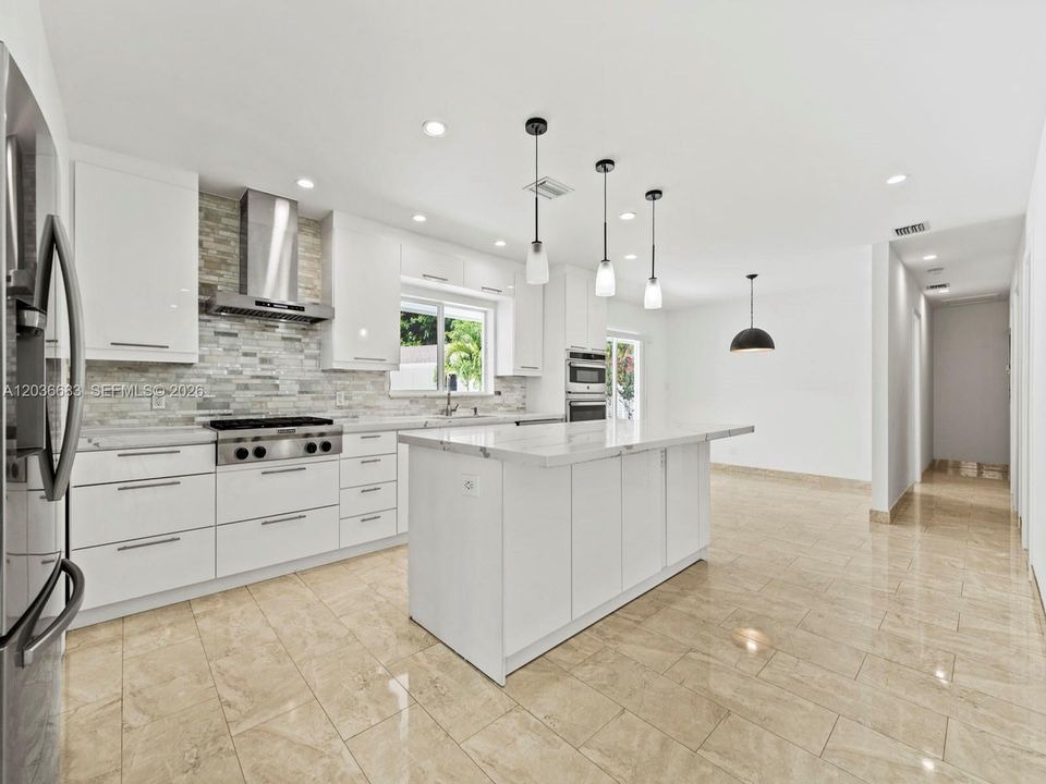 For Rent: $4,850 (4 beds, 2 baths, 2002 Square Feet)