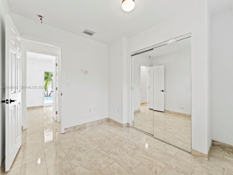 For Rent: $4,850 (4 beds, 2 baths, 2002 Square Feet)