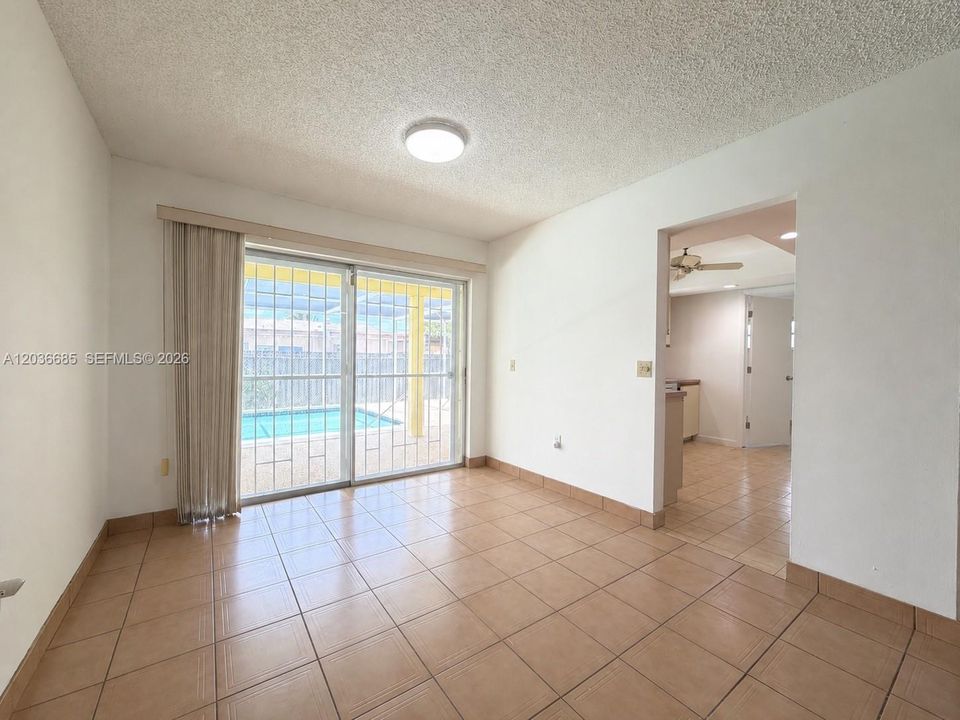 For Rent: $4,990 (4 beds, 2 baths, 1600 Square Feet)