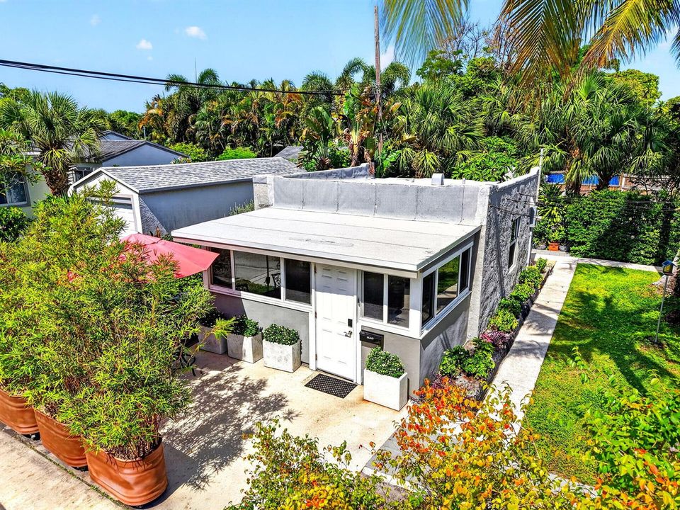 Detached cottage