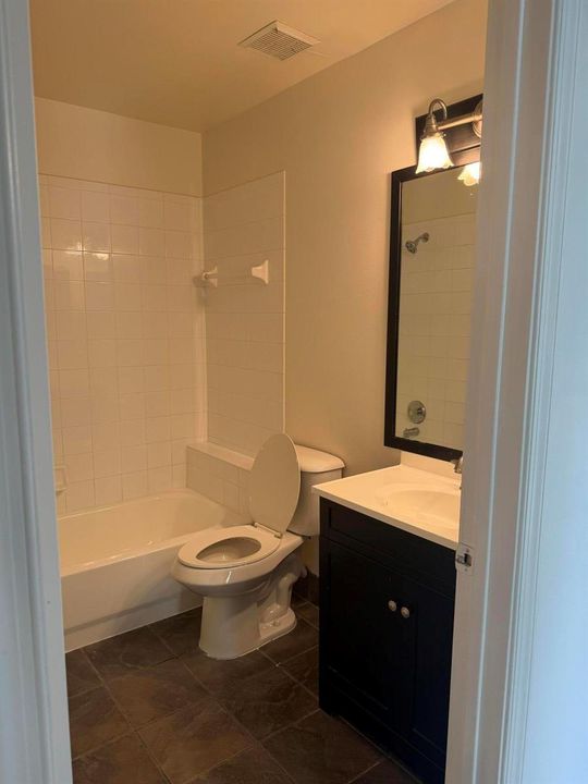 1852 Guest bath 1