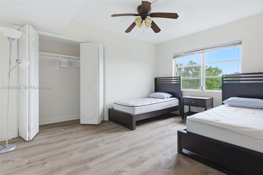 For Sale: $198,000 (3 beds, 2 baths, 1390 Square Feet)