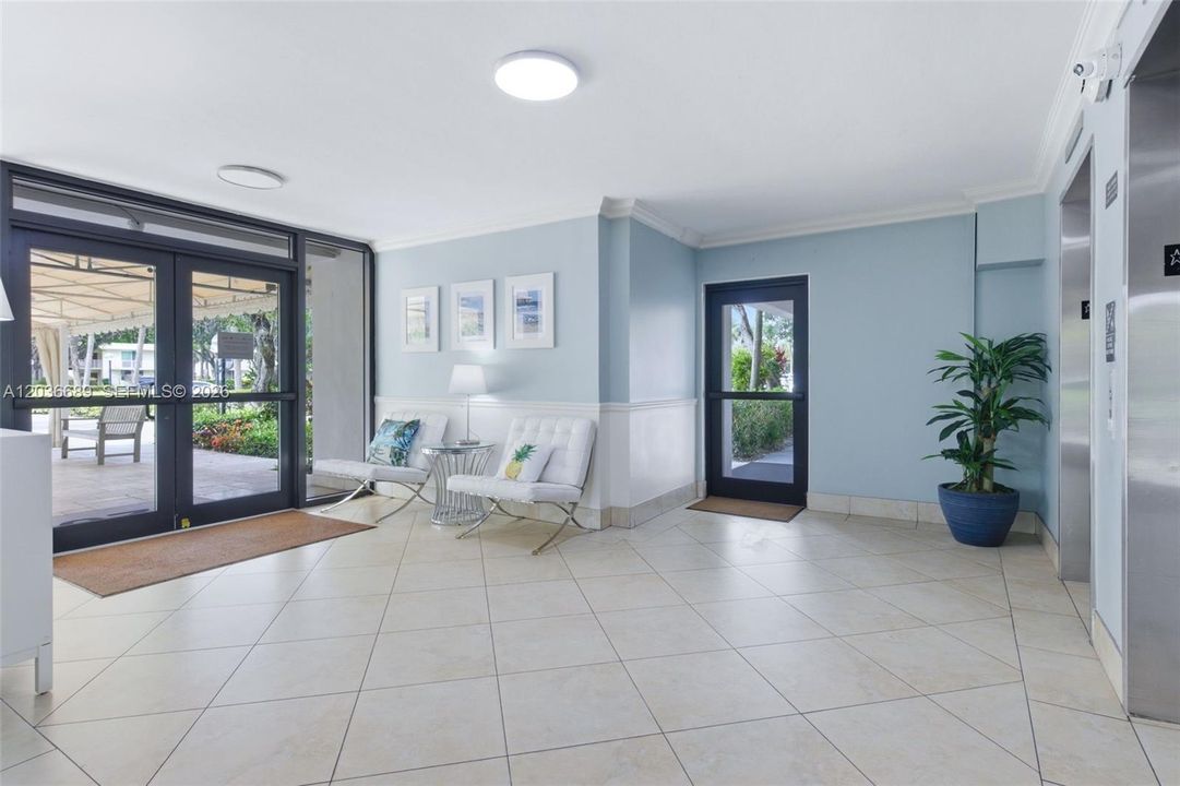 For Sale: $198,000 (3 beds, 2 baths, 1390 Square Feet)