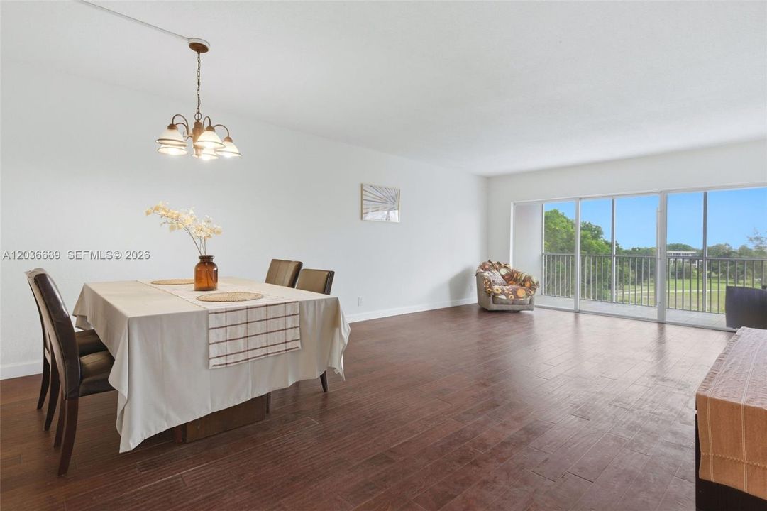 For Sale: $198,000 (3 beds, 2 baths, 1390 Square Feet)