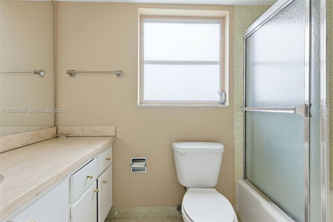For Sale: $198,000 (3 beds, 2 baths, 1390 Square Feet)