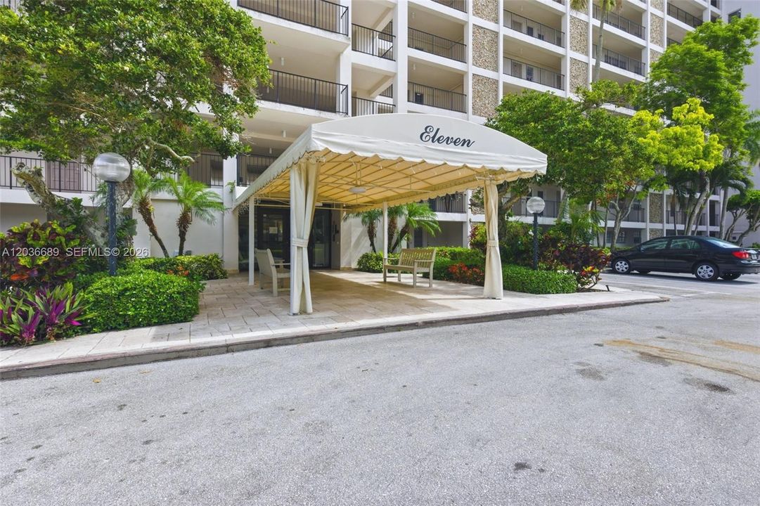 For Sale: $198,000 (3 beds, 2 baths, 1390 Square Feet)