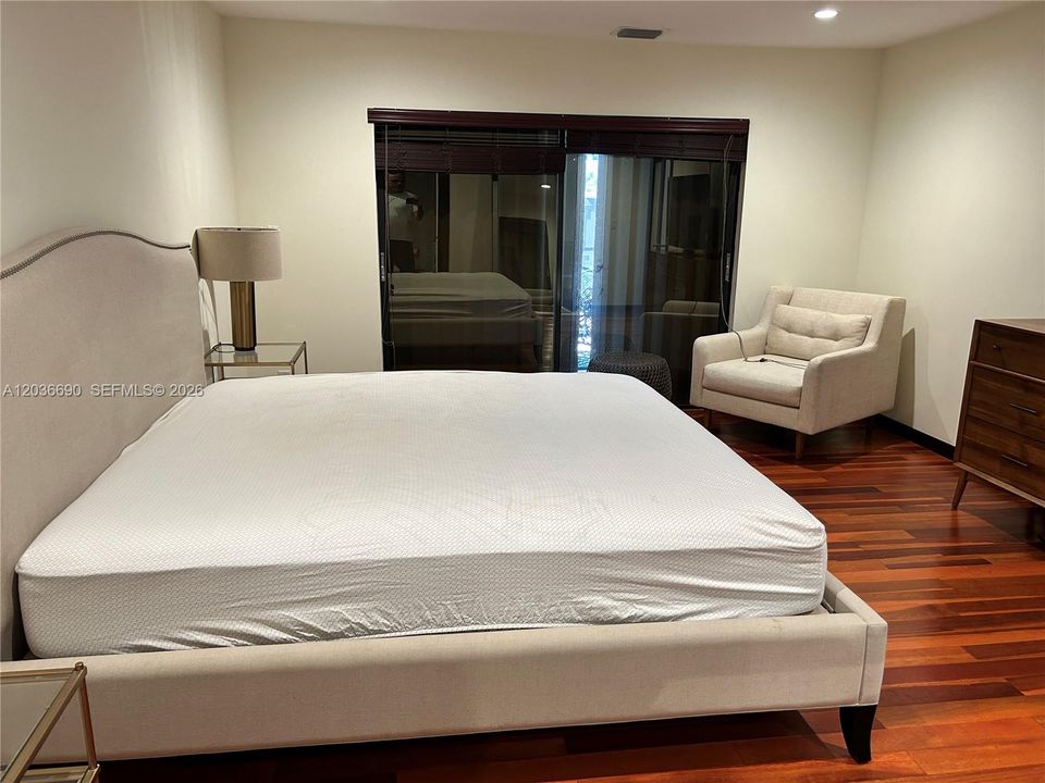 В аренду: $4,000 (3 спален, 2 ванн, 1580 Квадратных фут)