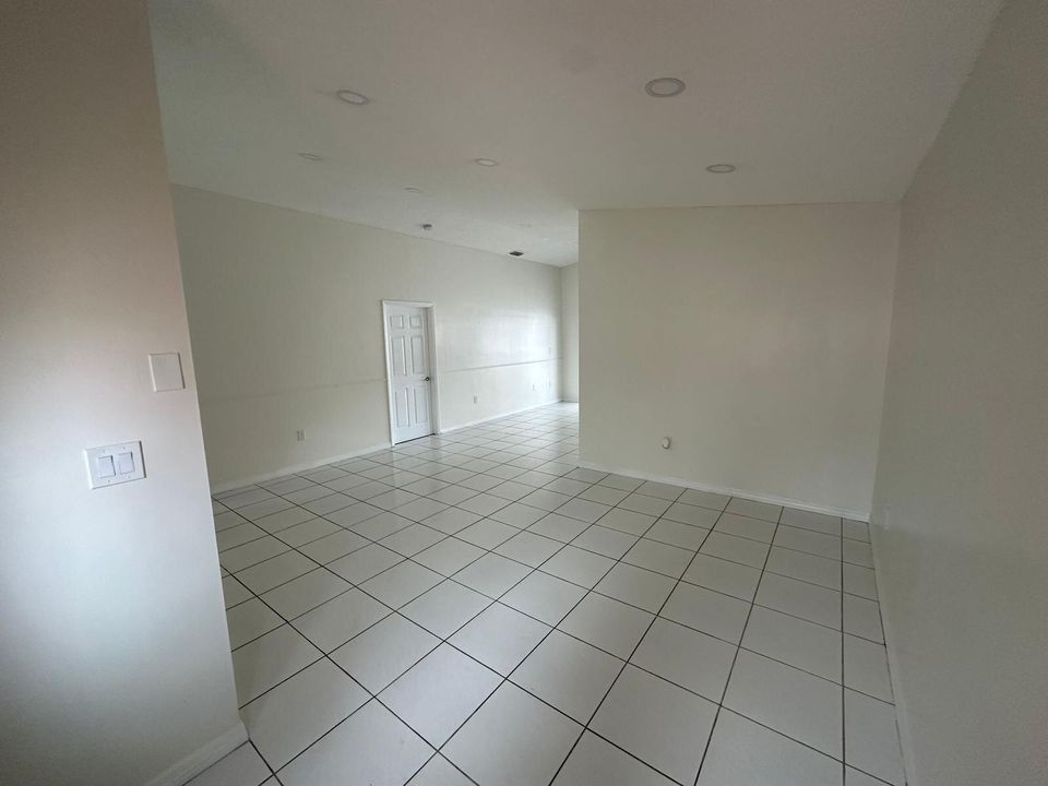 PHOTO-Livingroom