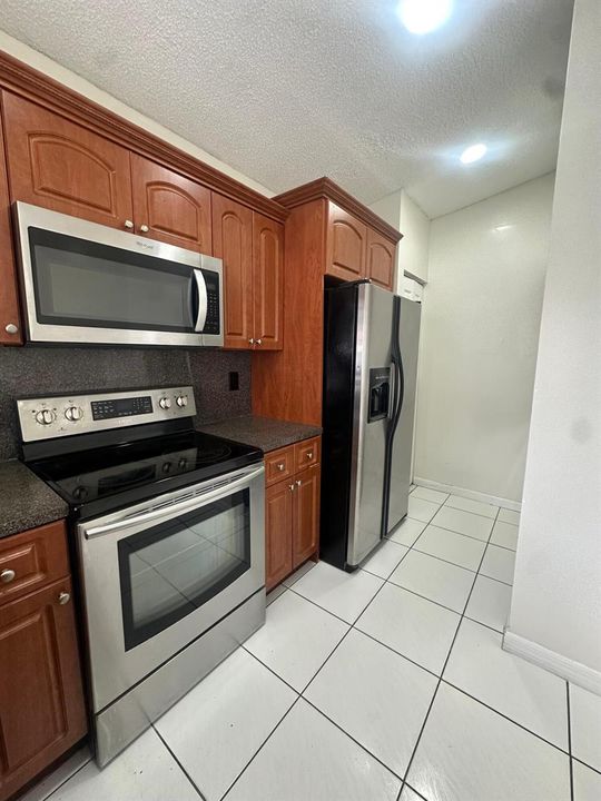 PHOTO-Kitchen other view