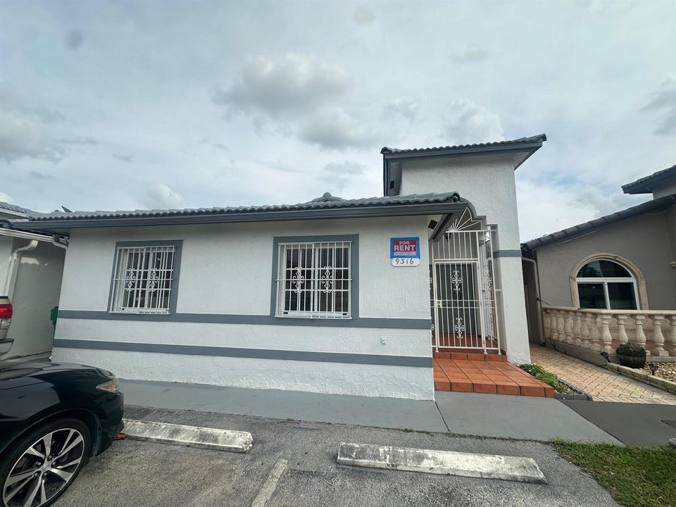 PHOTO-Outside Front