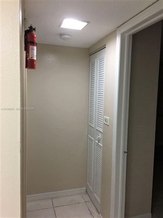 For Rent: $2,100 (2 beds, 2 baths, 906 Square Feet)