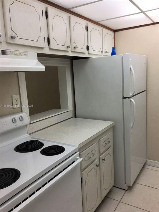 For Rent: $2,100 (2 beds, 2 baths, 906 Square Feet)