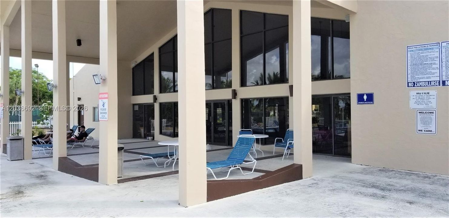 For Rent: $2,100 (2 beds, 2 baths, 906 Square Feet)