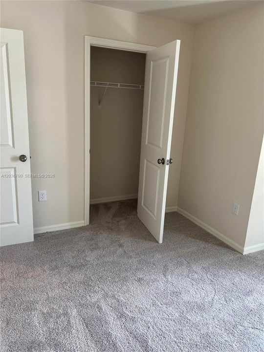For Sale: $245,000 (3 beds, 2 baths, 1468 Square Feet)