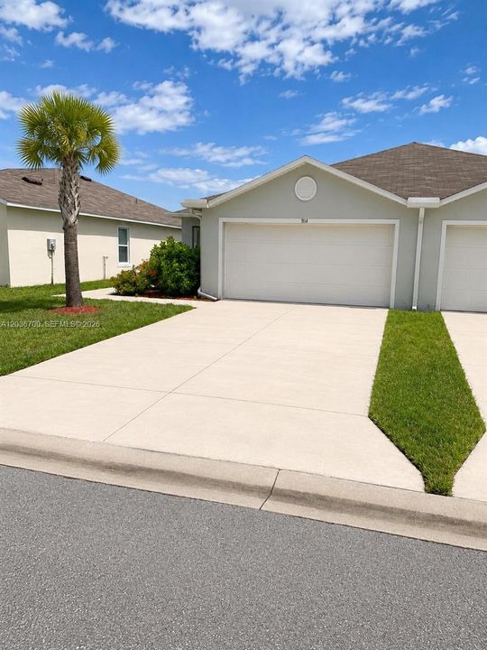 For Sale: $245,000 (3 beds, 2 baths, 1468 Square Feet)