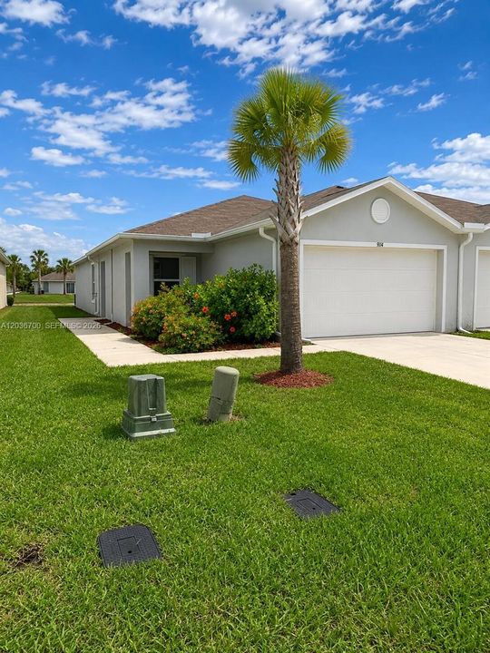 For Sale: $245,000 (3 beds, 2 baths, 1468 Square Feet)