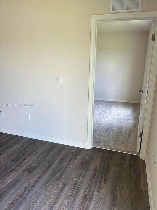 For Sale: $245,000 (3 beds, 2 baths, 1468 Square Feet)