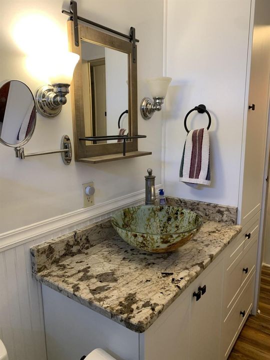 Guest Bathroom 2